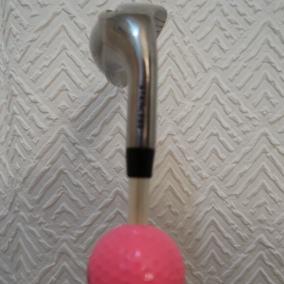 Lady Fairway #7 Golf Club Beer Tap Handle with Neon Pink Callaway Golf Ball - Picture 3 of 6